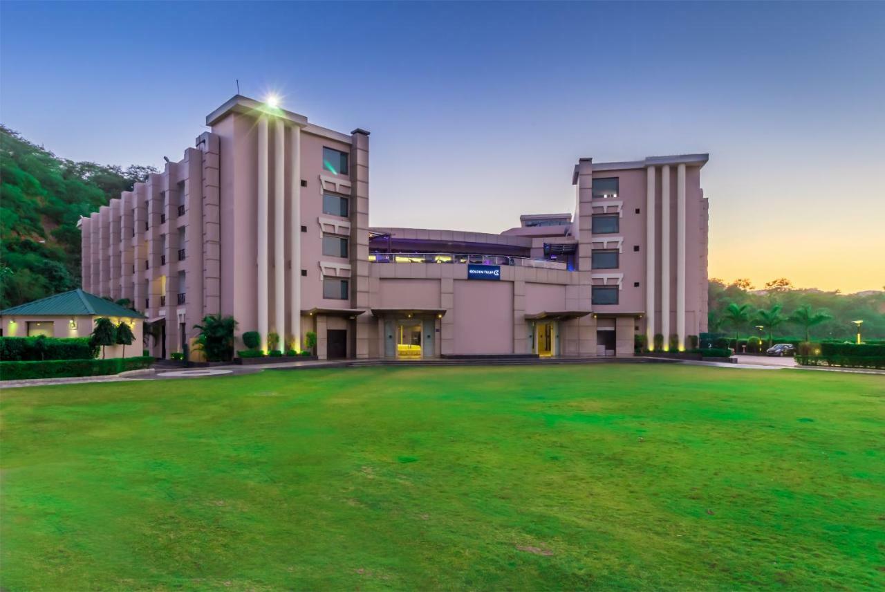 Golden Tulip Chandigarh, Panchkula Bagian luar foto